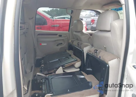 2002 Cadillac Escalade Ext Standard z USA, uszkodzony, nr VIN 3GYEK63N02G231712